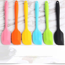 Load image into Gallery viewer, 21 Cm Food Grade Silicone Non Stick Spatula - Various Colors