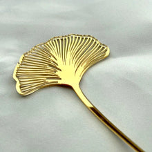 Load image into Gallery viewer, 1~5PCS Acrylic Gold Ginkgo Leaves Cake Topper; Baking Accessories; Cake Decorating Tools
