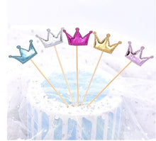 Load image into Gallery viewer, 50pcs Foil and Paper Cupcake Liners
